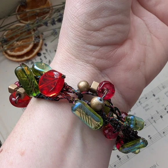 Colorful Beaded Bracelet - Picture 2 of 11